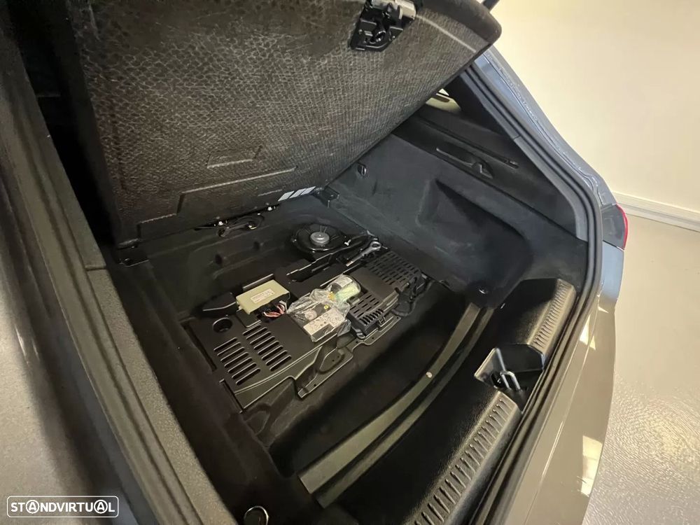 Mercedes-Benz CLA 180 d Shooting Brake AMG Line Aut. - 40