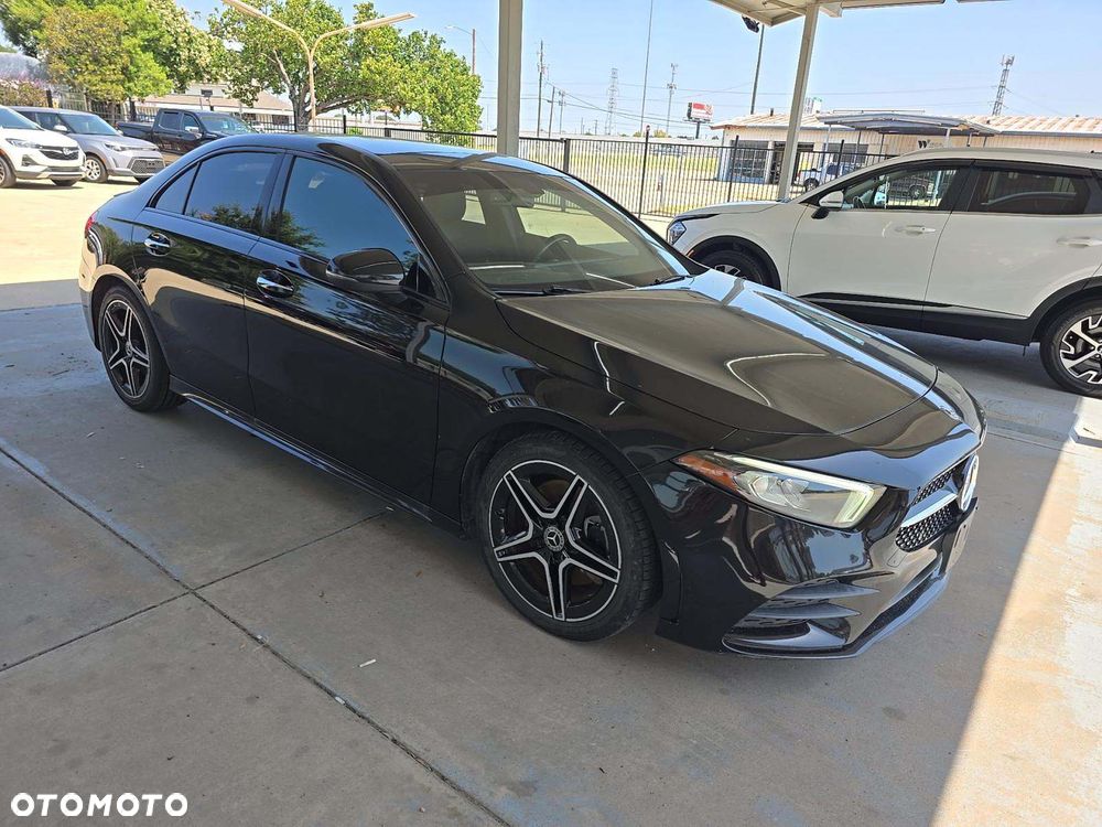 Mercedes-Benz Klasa A 220 4Matic 7G-DCT AMG Line - 2