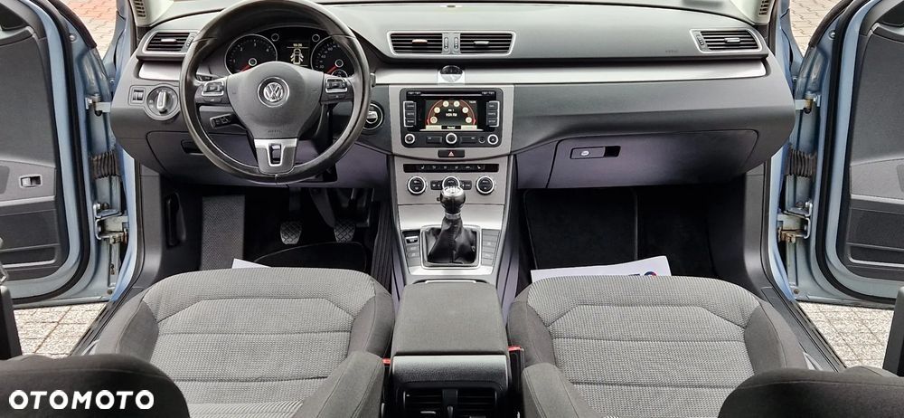 Volkswagen Passat 2.0 TDI Highline - 27