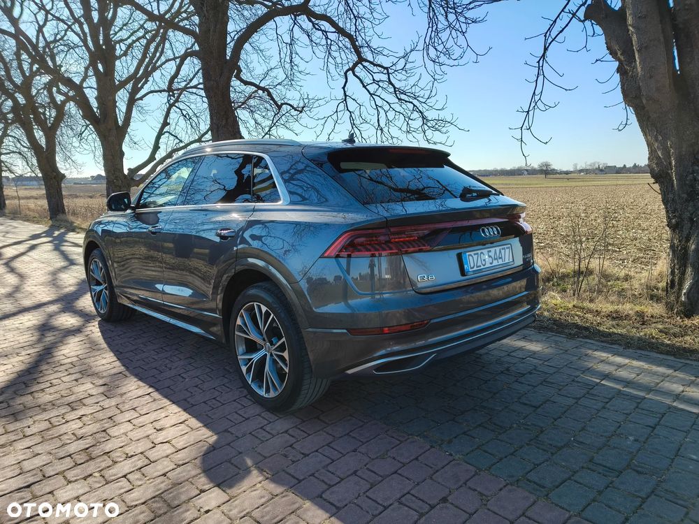 Audi Q8 - 9