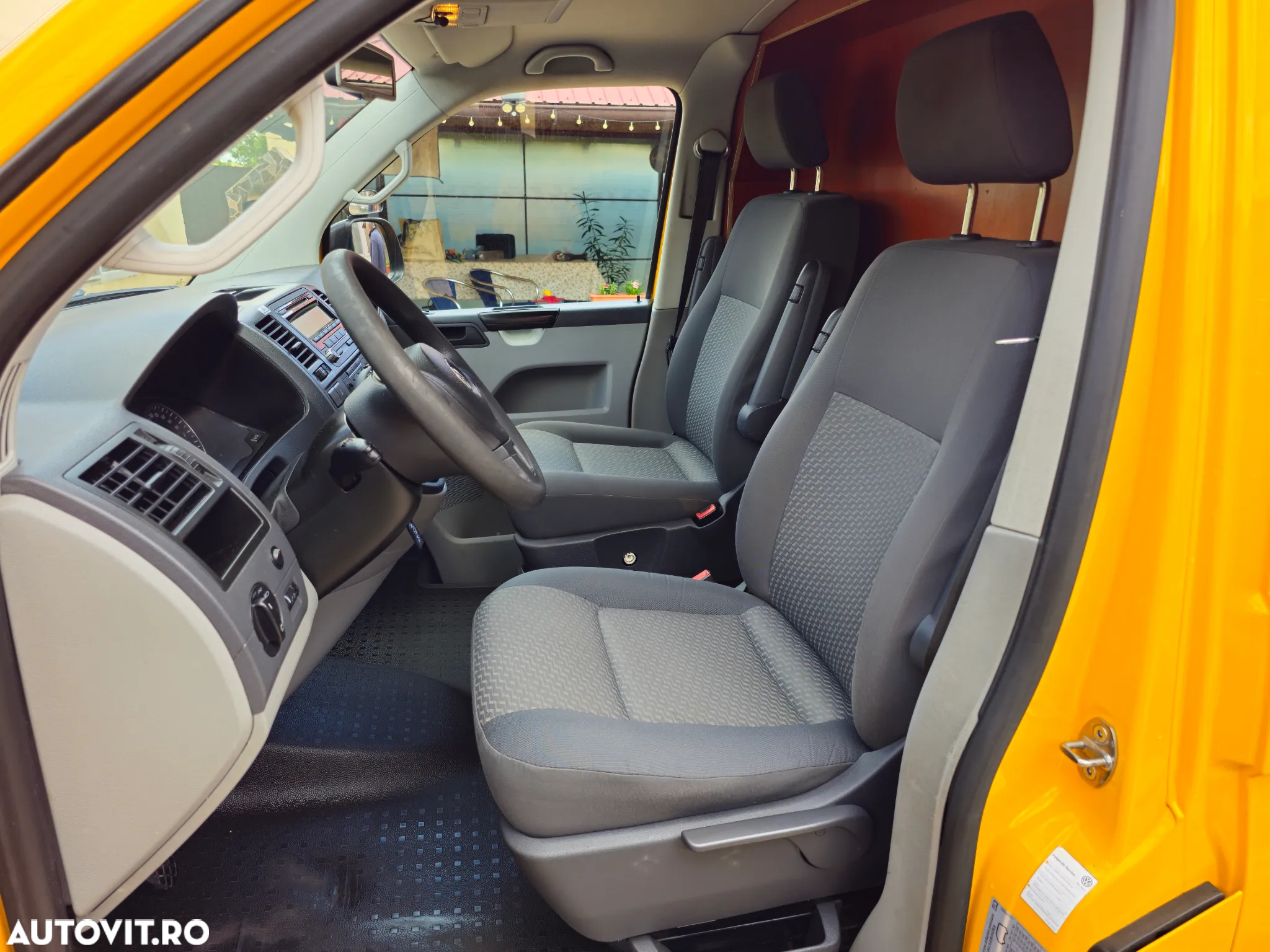 Volkswagen Transporter - 8