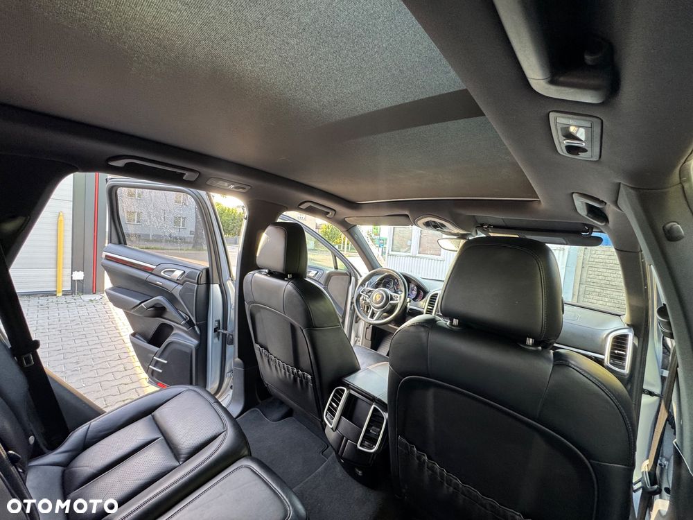 Porsche Cayenne - 13