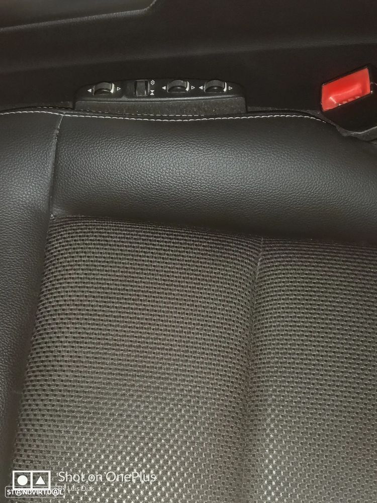 Mercedes-Benz E 300 - 4