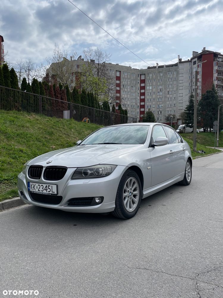 BMW Seria 3 320i - 1