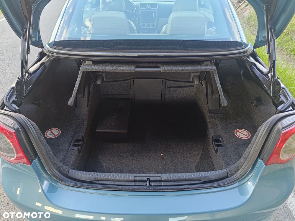 Volkswagen Eos - 12