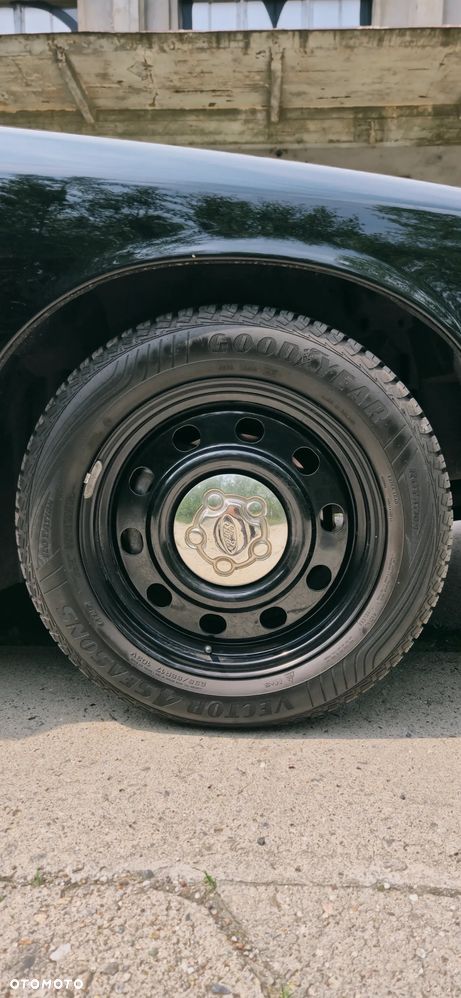 Ford Inny - 9