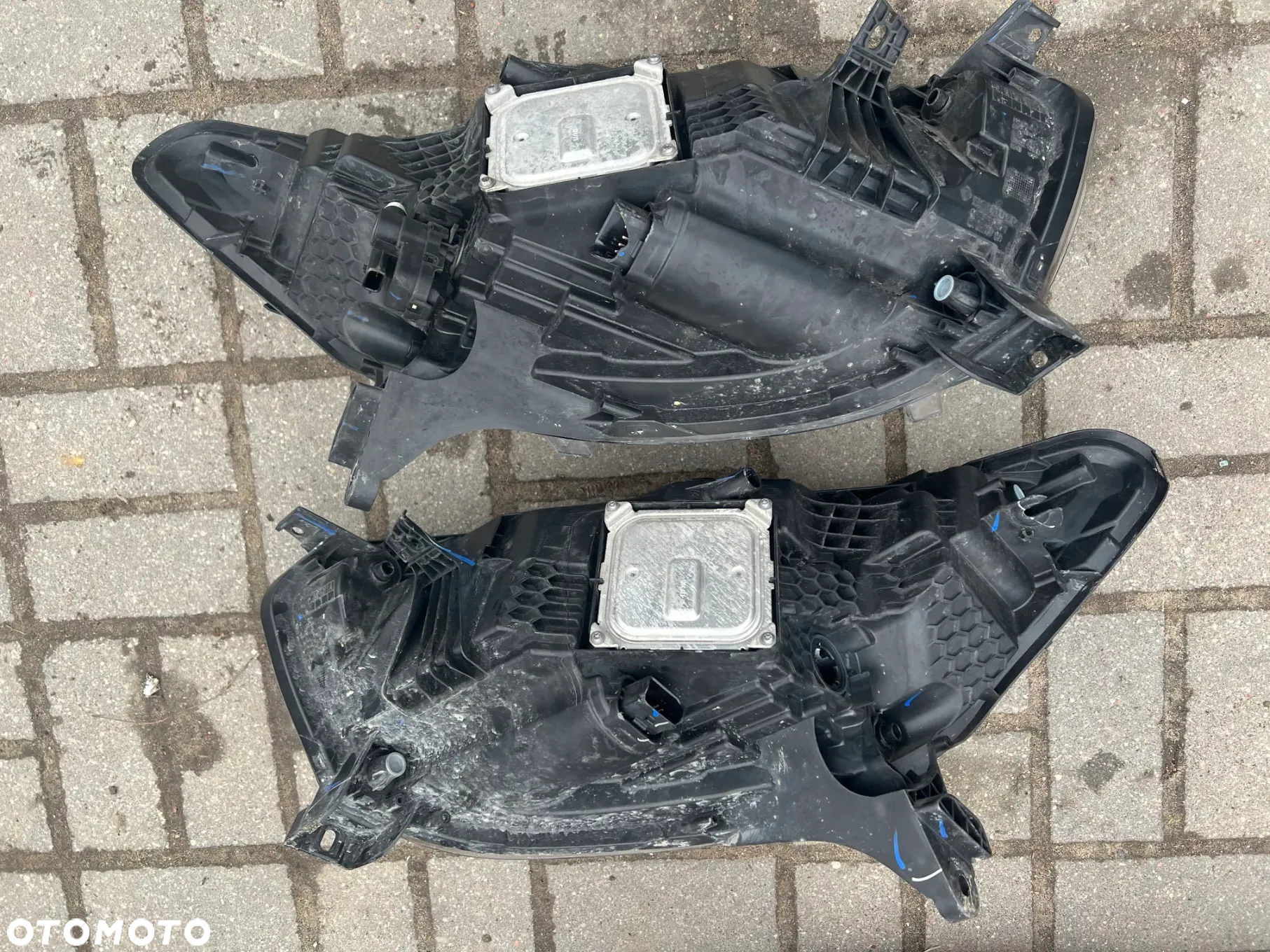 ZDERZAK MASKA LAMPY PAS PRZOD CAPTUR LIFT FULL - 9