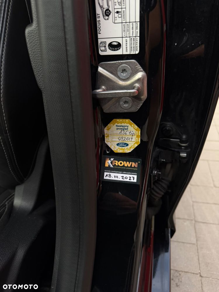 Ford Focus 2.0 EcoBoost ST mit Leder-Sport-Paket - 20