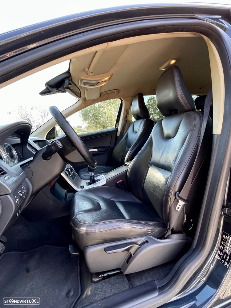 Volvo XC 60 2.0 D4 Summum Start/Stop - 11