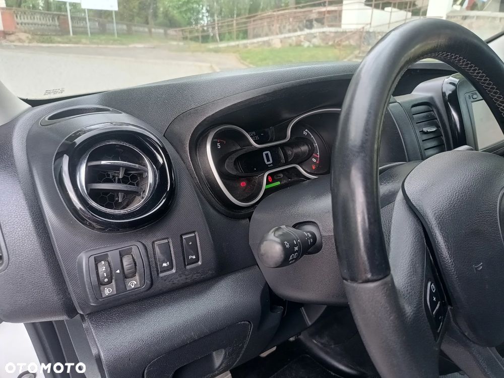Opel Vivaro - 14