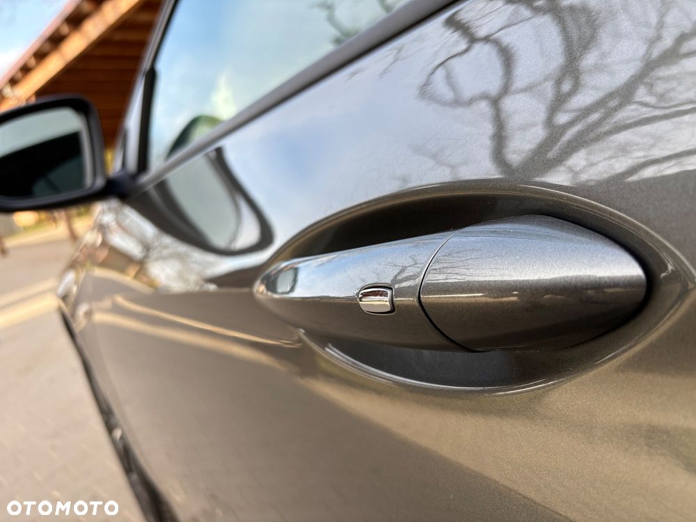 Opel Insignia 1.6 (118g) Business Innovation - 29