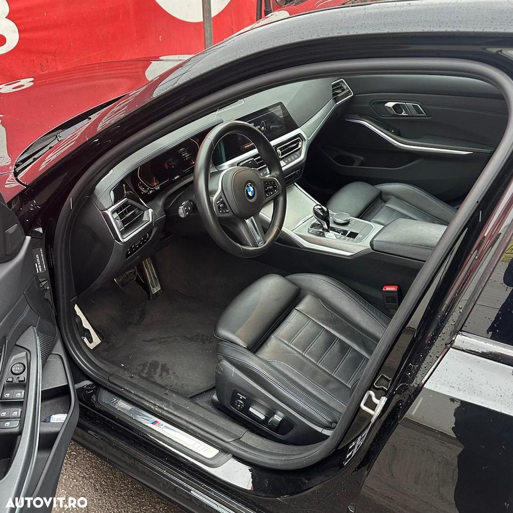 BMW Seria 3 330i AT M Sport - 10