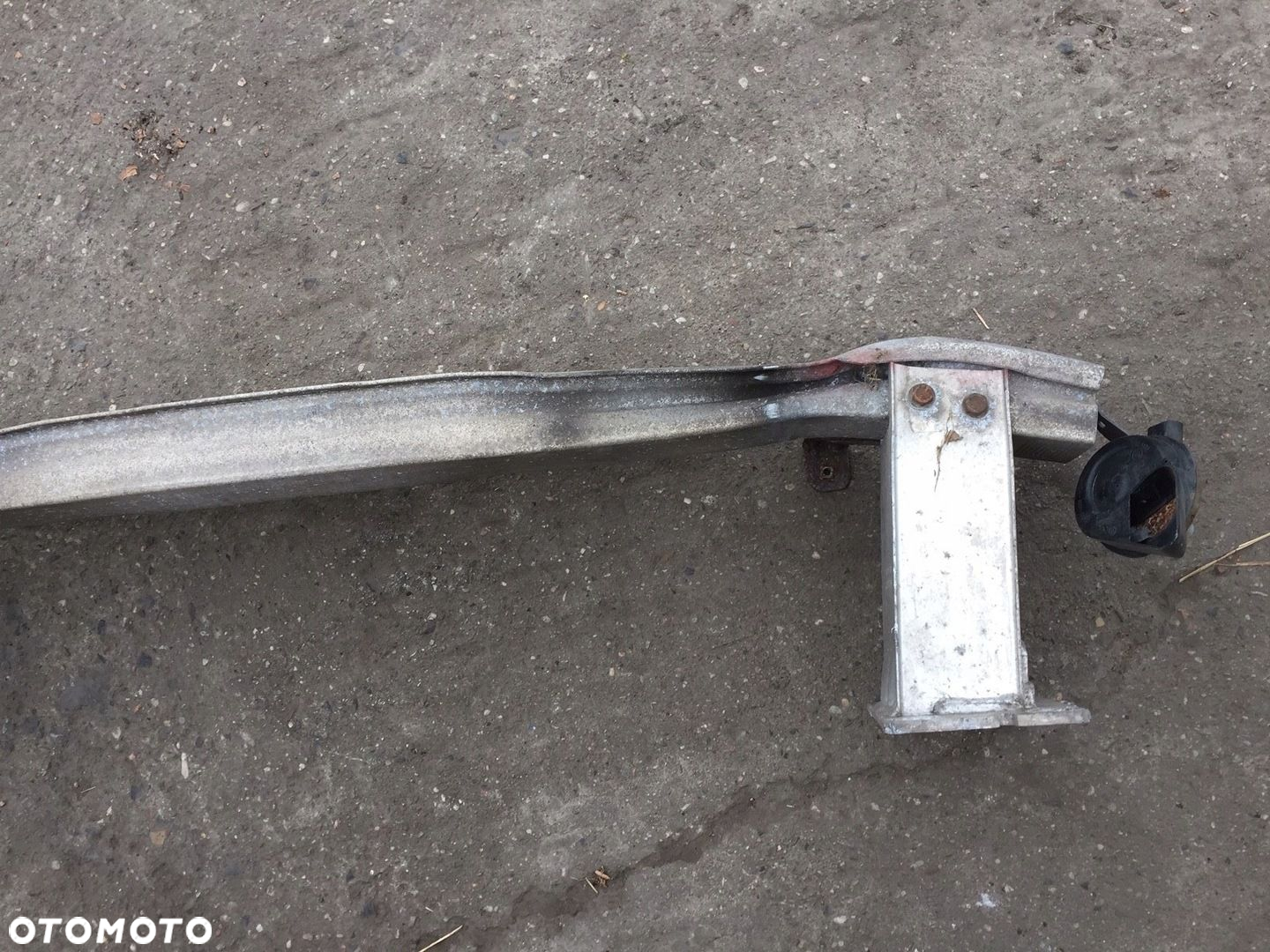 AUDI A4 B8 A5 BELKA WZMOCNIENIE ZDERZAKA PRZEDNIEGO PRZÓD STREFA 8K0807113B - 8