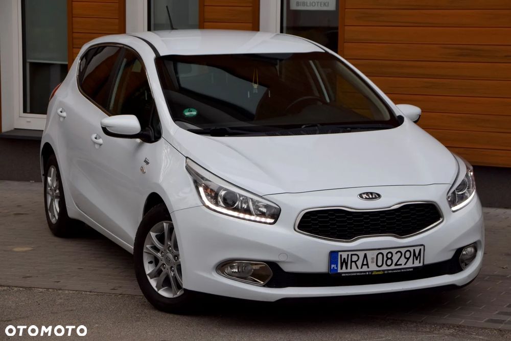 Kia Ceed 1.6 CRDi 128 Spirit - 4