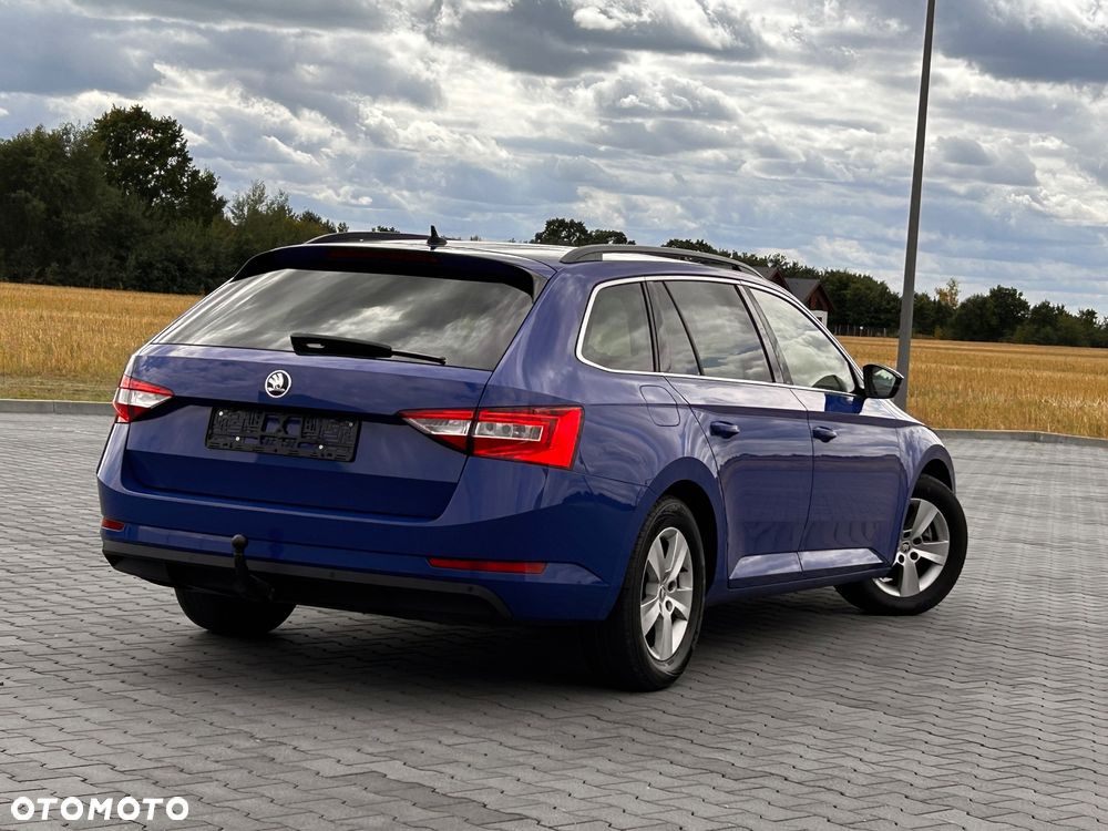 Skoda Superb 2.0 TDI DSG Active - 19