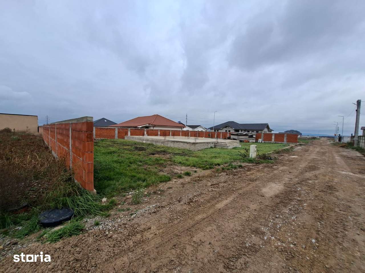 Teren de vânzare în Cheriu – cu fundație casă, proiect și autorizație - Imagine principală: 4/7