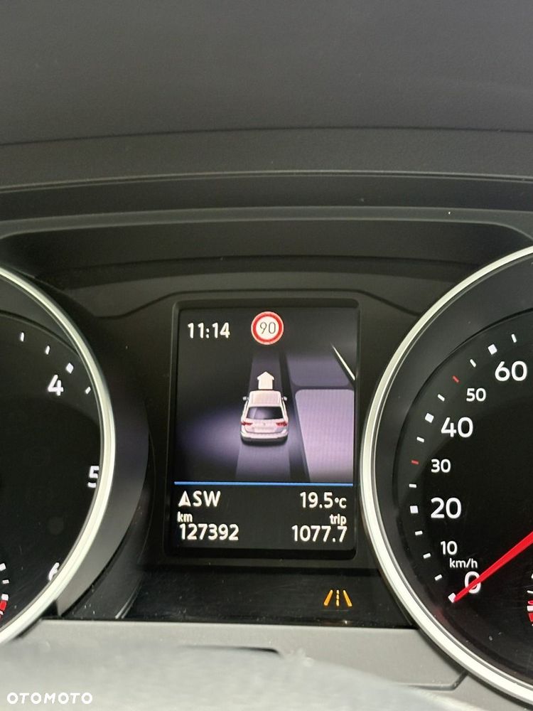 Volkswagen Tiguan - 38