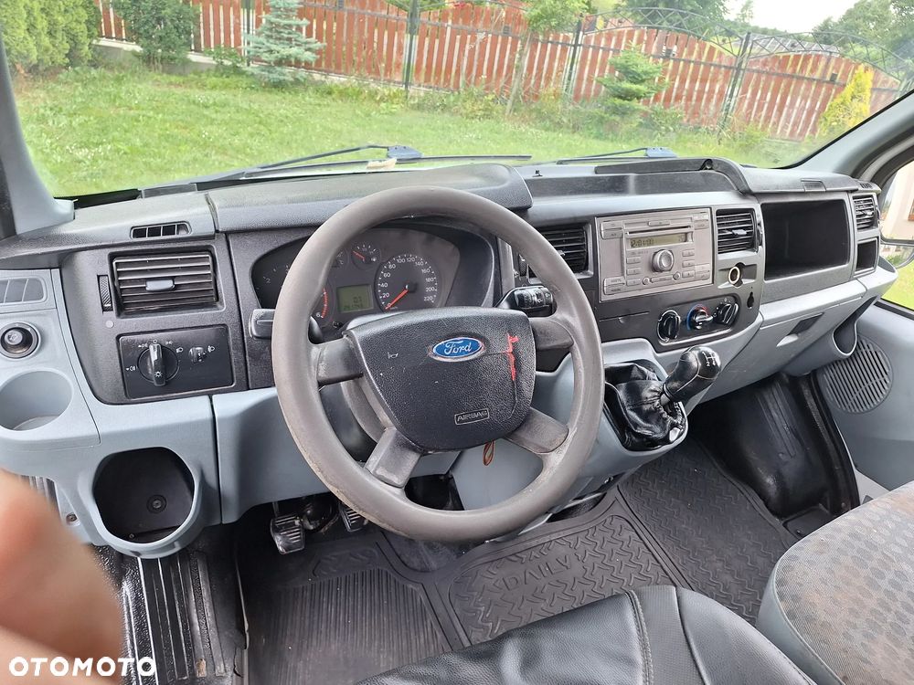 Ford Transit - 17