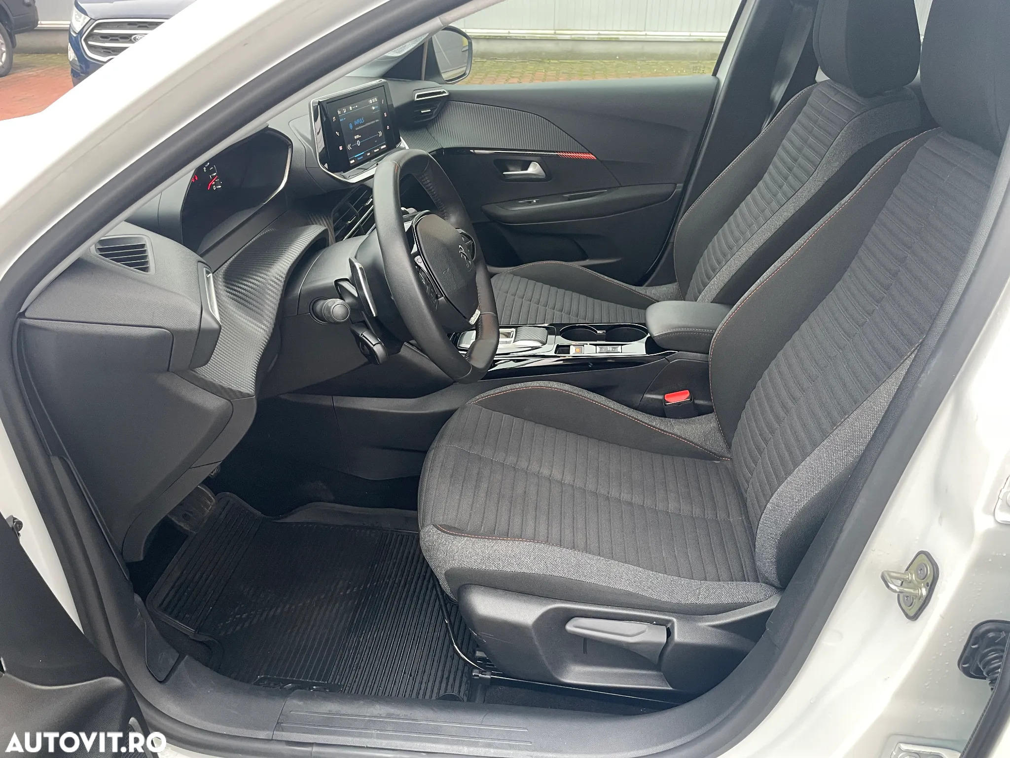 Peugeot 208 1.2 L PureTech STT EAT8 Active Pack - 9