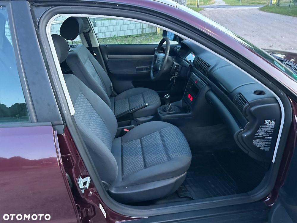 Audi A4 Limousine - 13