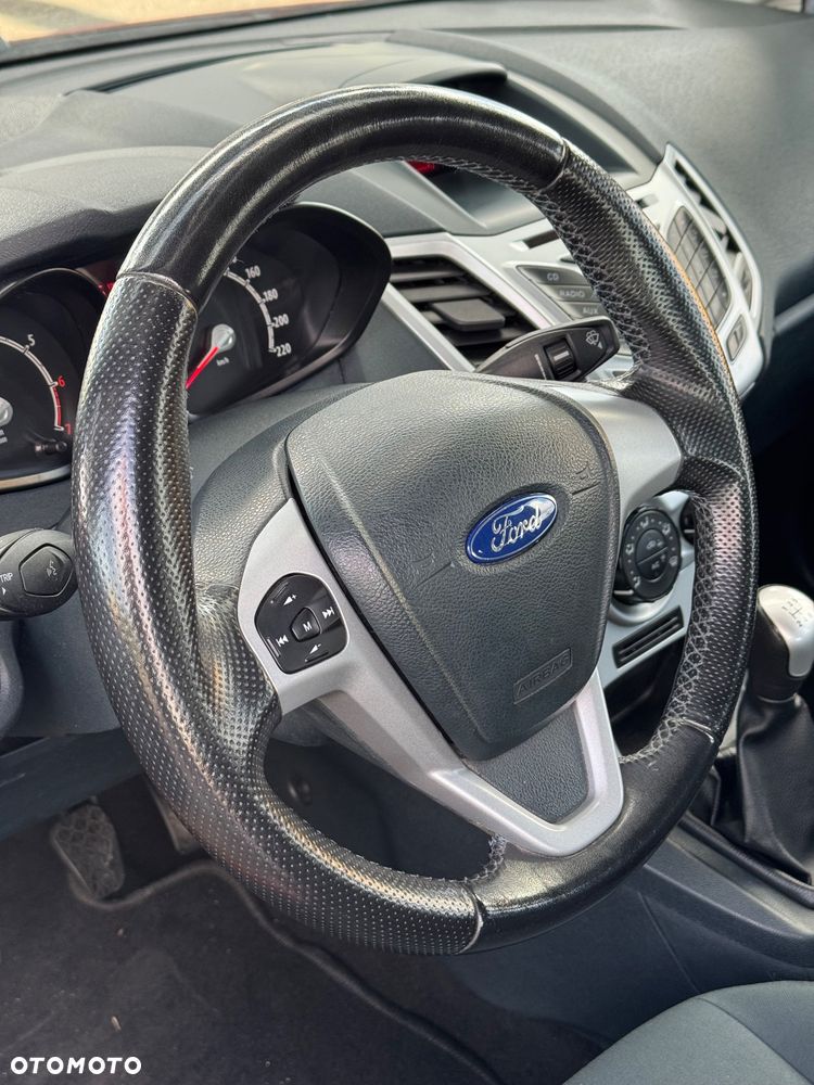 Ford Fiesta - 19