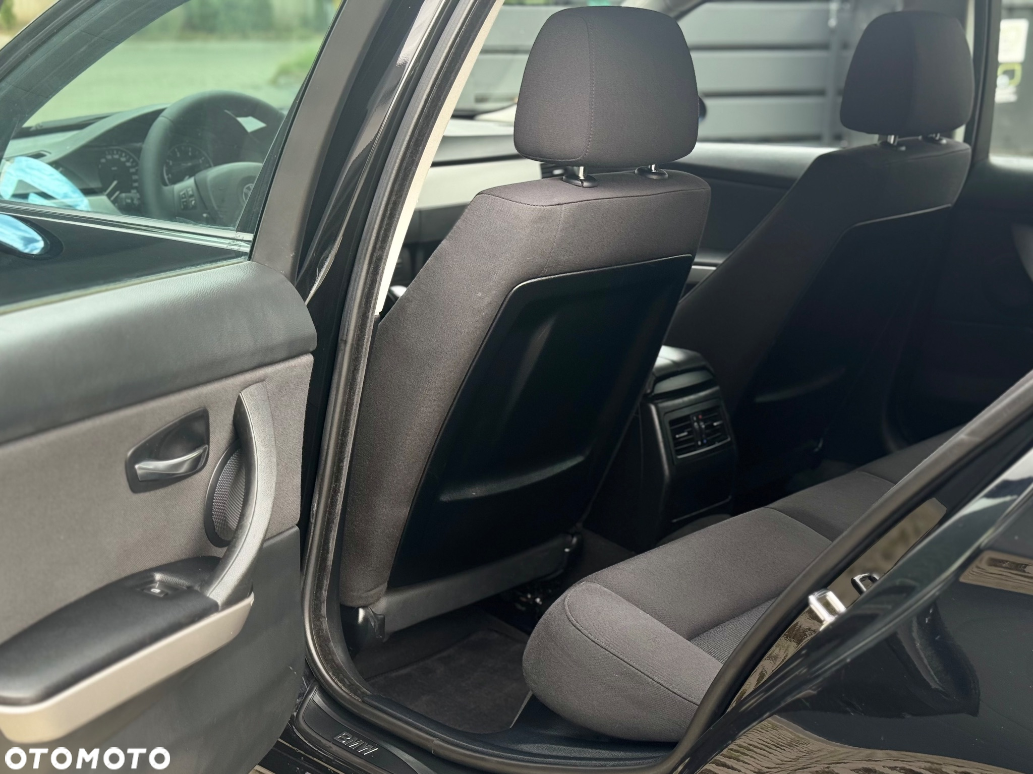 BMW Seria 3 318i Touring - 24