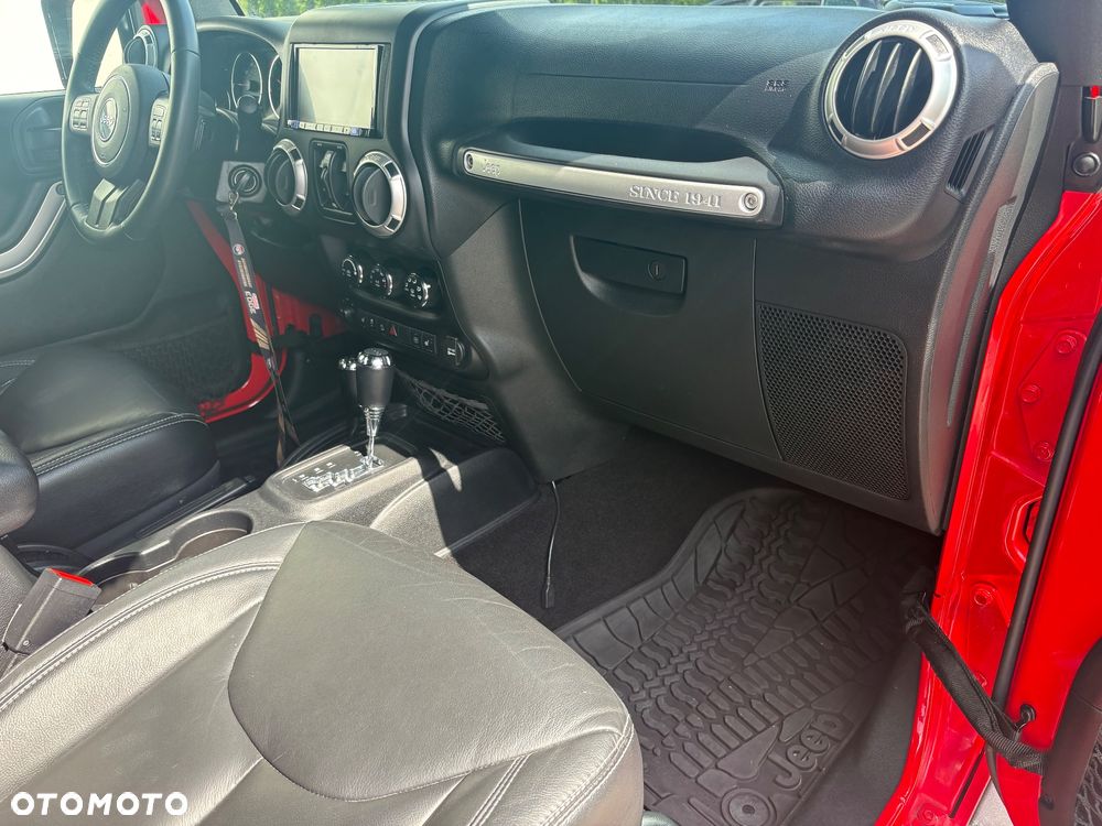 Jeep Wrangler 3.6 Unlim Sahara - 26