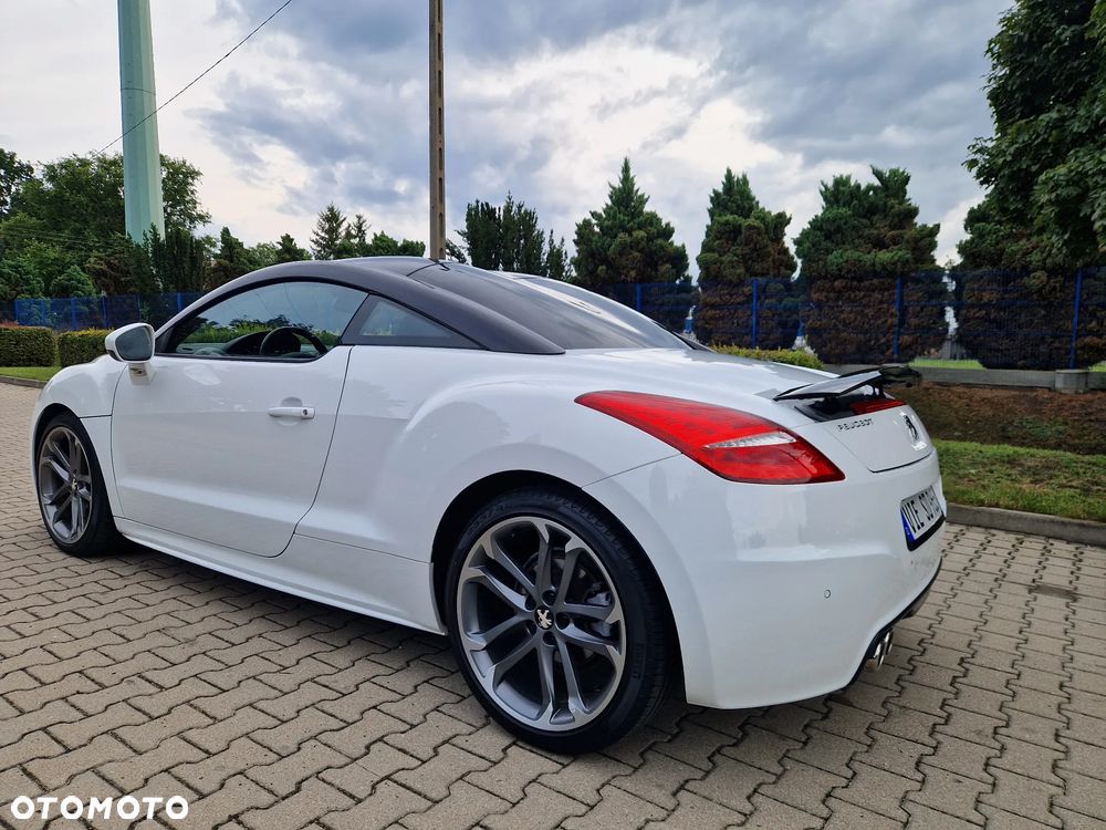 Peugeot RCZ - 8