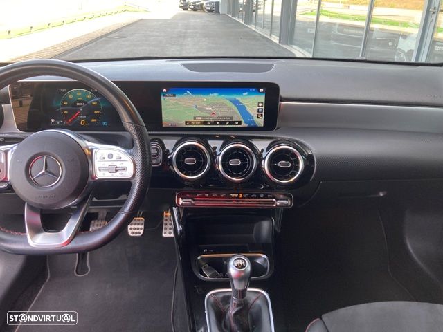 Mercedes-Benz A 180 AMG Line - 19