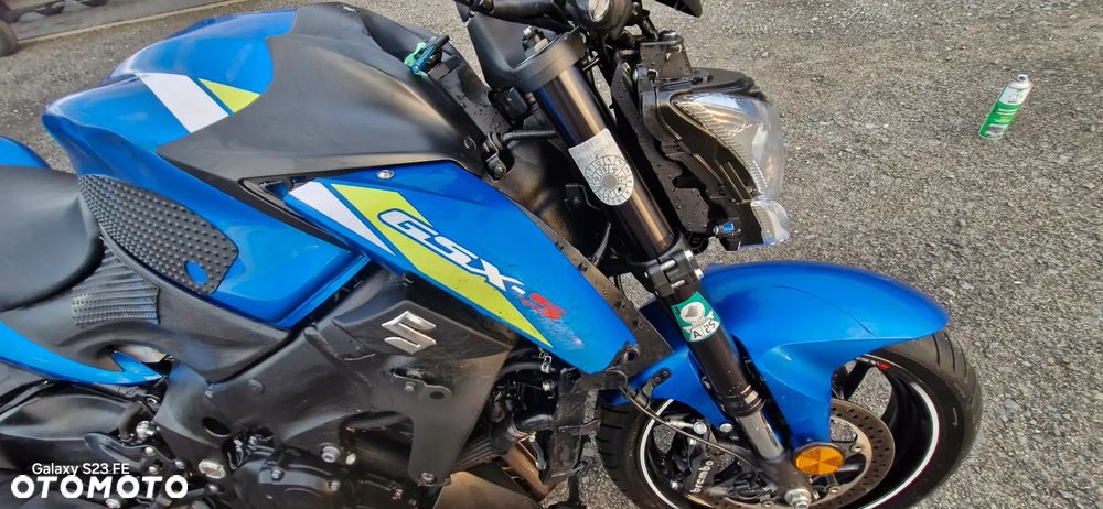 Suzuki GSX 1000 - 17