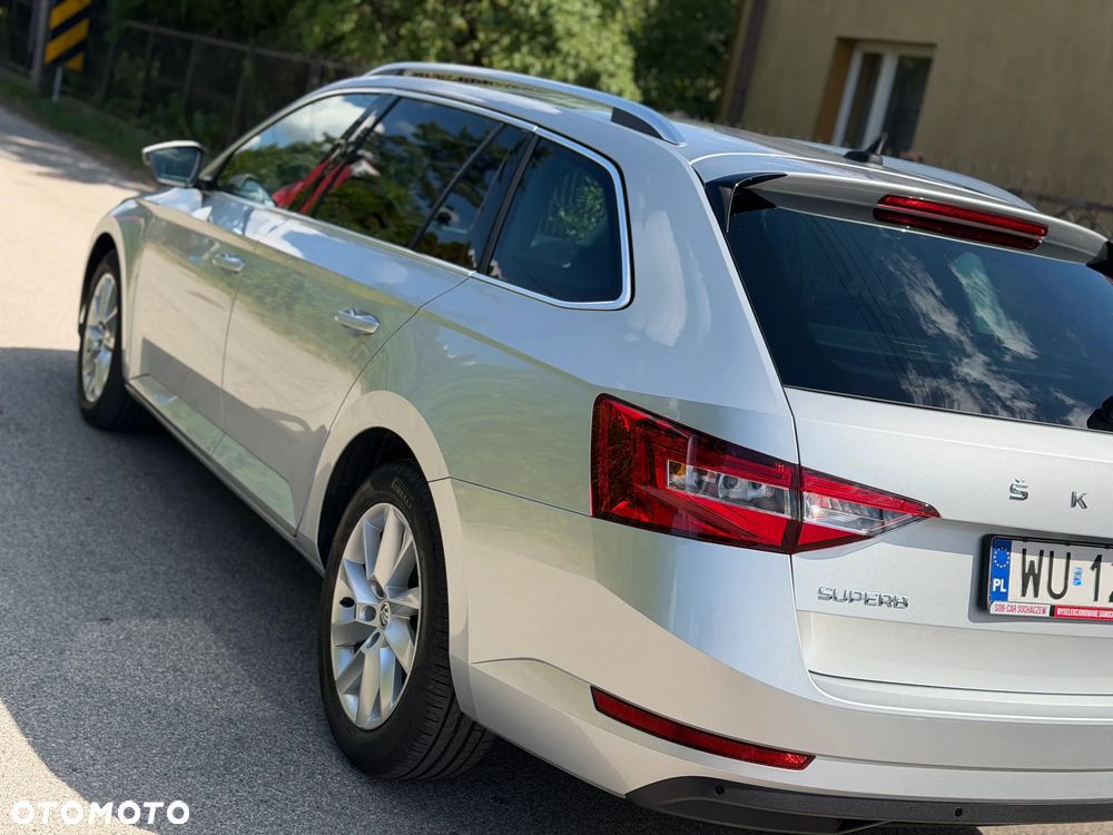 Skoda Superb 2.0 TDI SCR Ambition DSG - 37