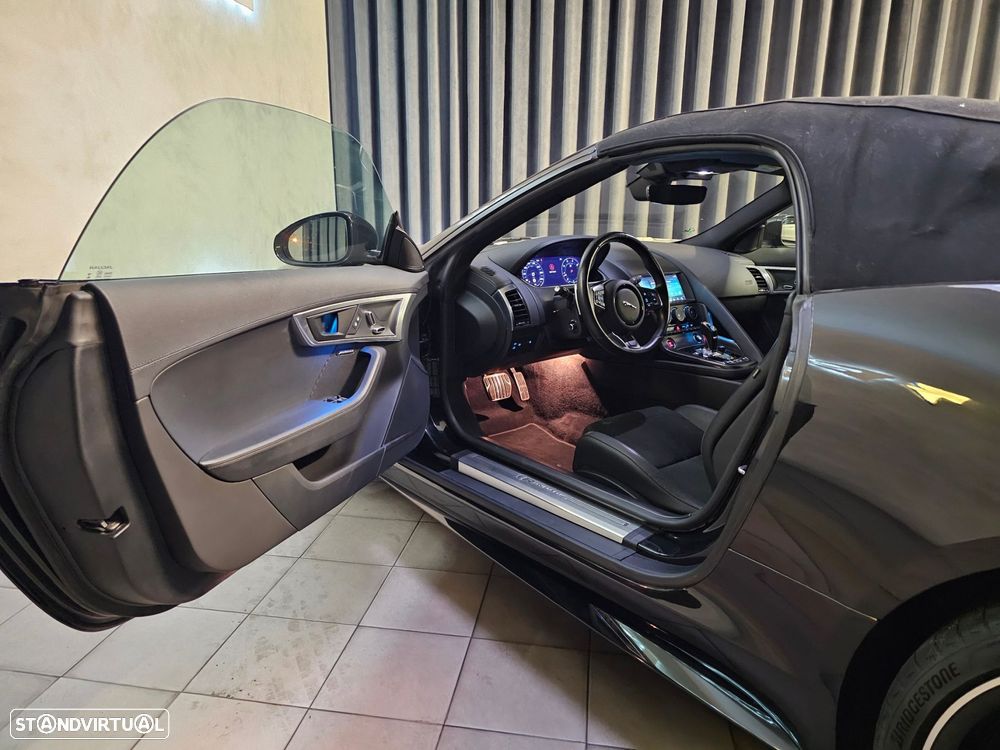 Jaguar F-Type 2.0 i4 R-Dynamic Black - 13