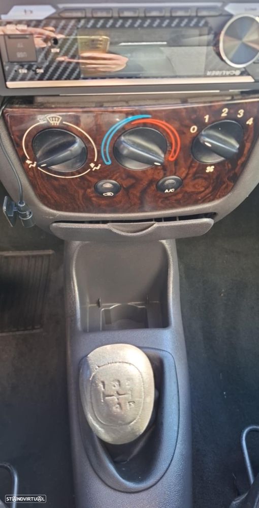 Ford Fiesta 1.8 D Studio - 15