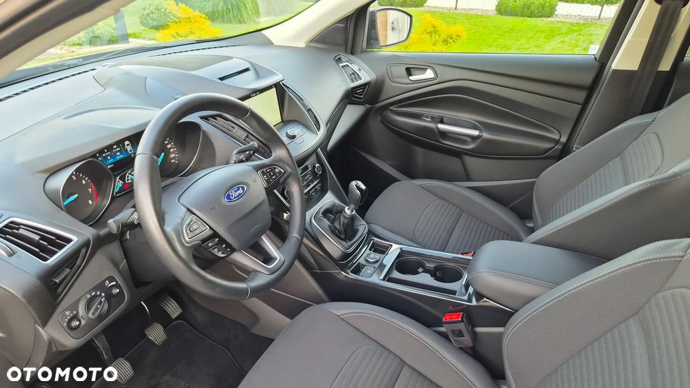 Ford Kuga 1.5 EcoBoost 2x4 Titanium - 19