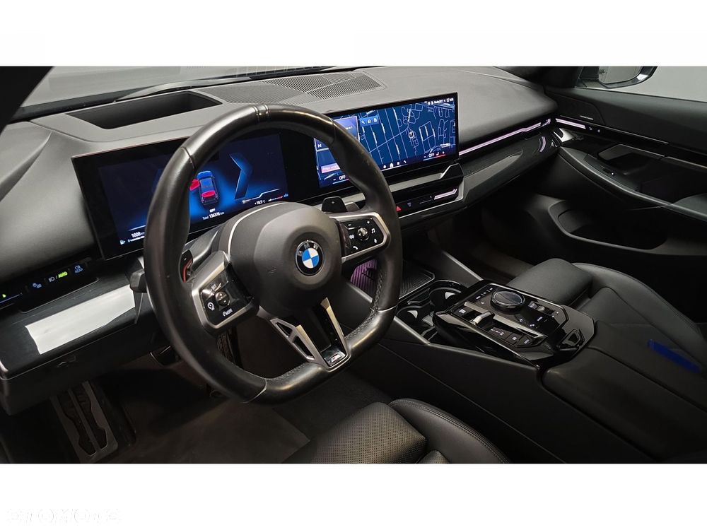 BMW Seria 5 520d xDrive mHEV M Sport - 16