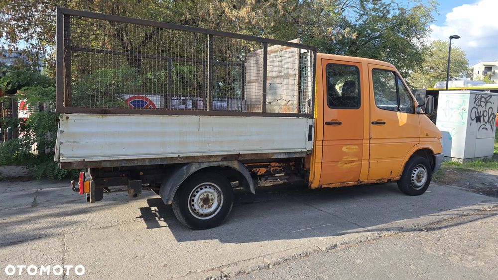 Mercedes-Benz Sprinter - 4