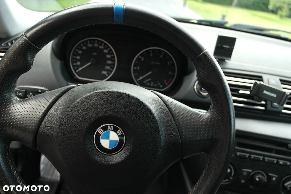 BMW Seria 1 118i - 11