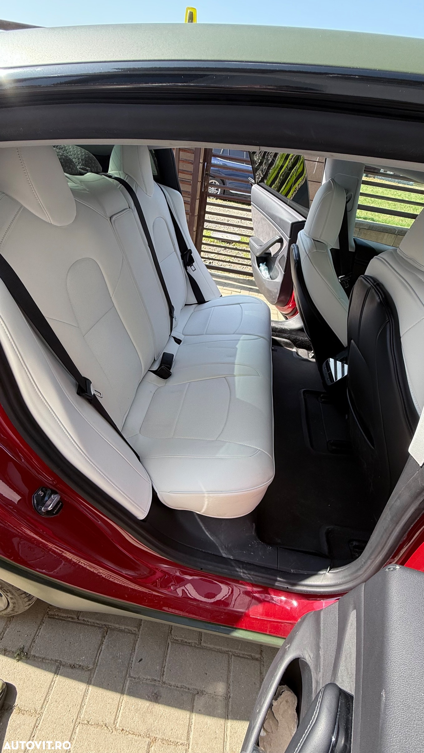 Tesla Model 3 - 7
