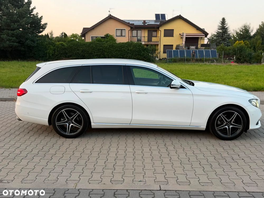 Mercedes-Benz Klasa E 220 d 4Matic 9G-TRONIC Avantgarde - 6