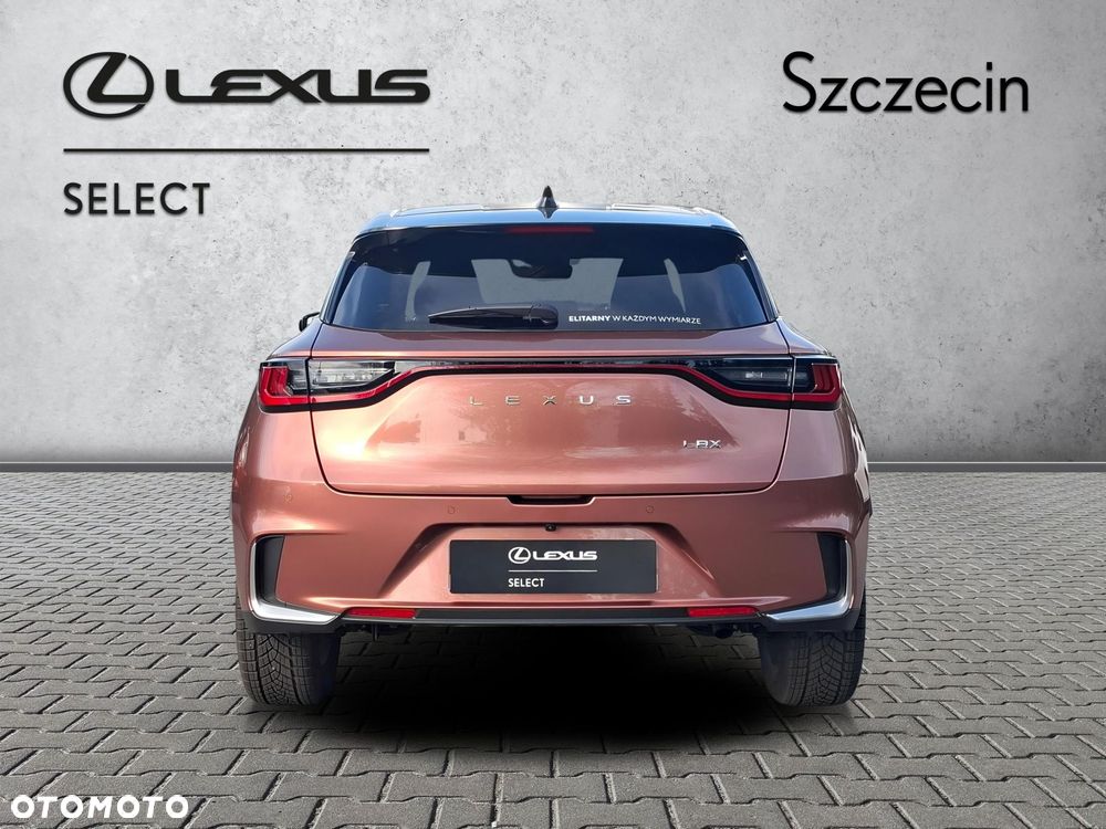 Lexus LBX 1.5 Hybrid Emotion - 4
