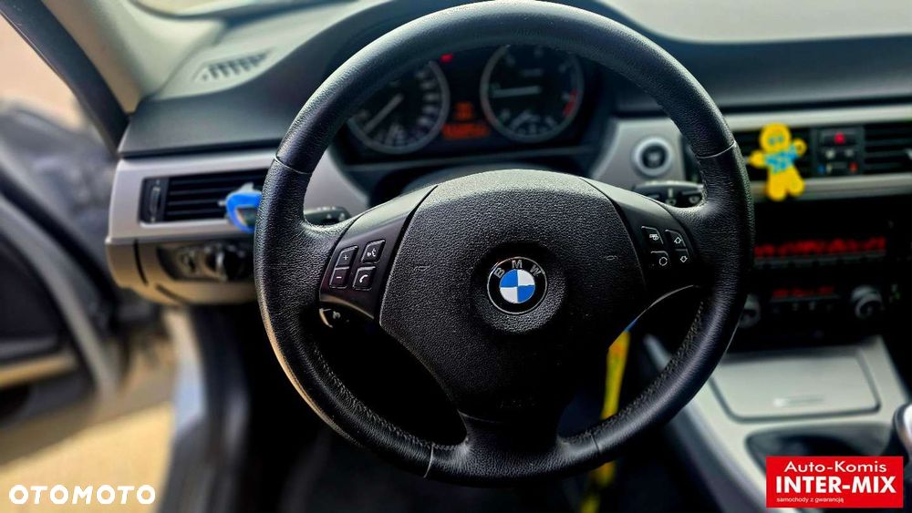 BMW Seria 3 - 27