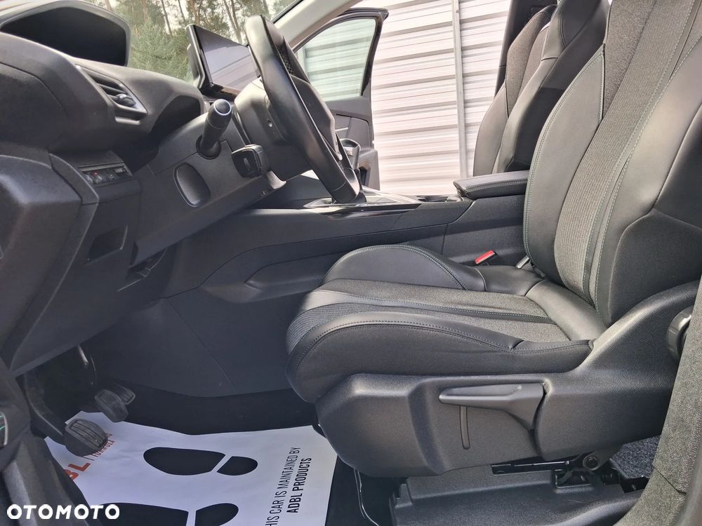 Peugeot 5008 - 23