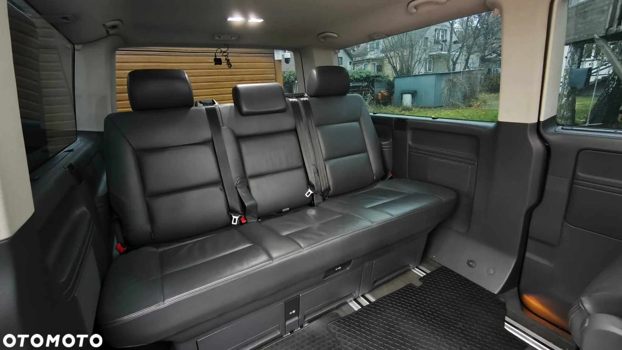 Volkswagen Multivan - 9