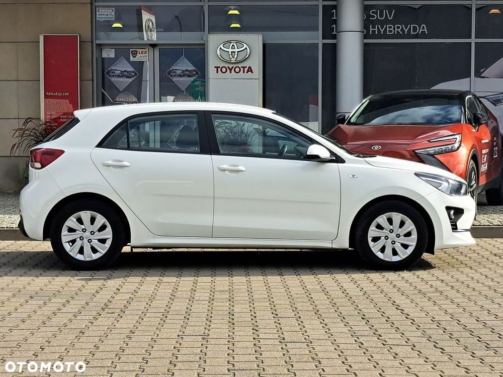 Kia Rio 1.2 M - 8