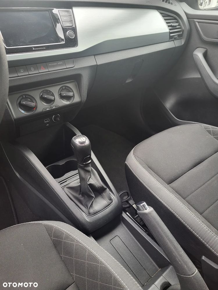 Skoda Fabia - 8