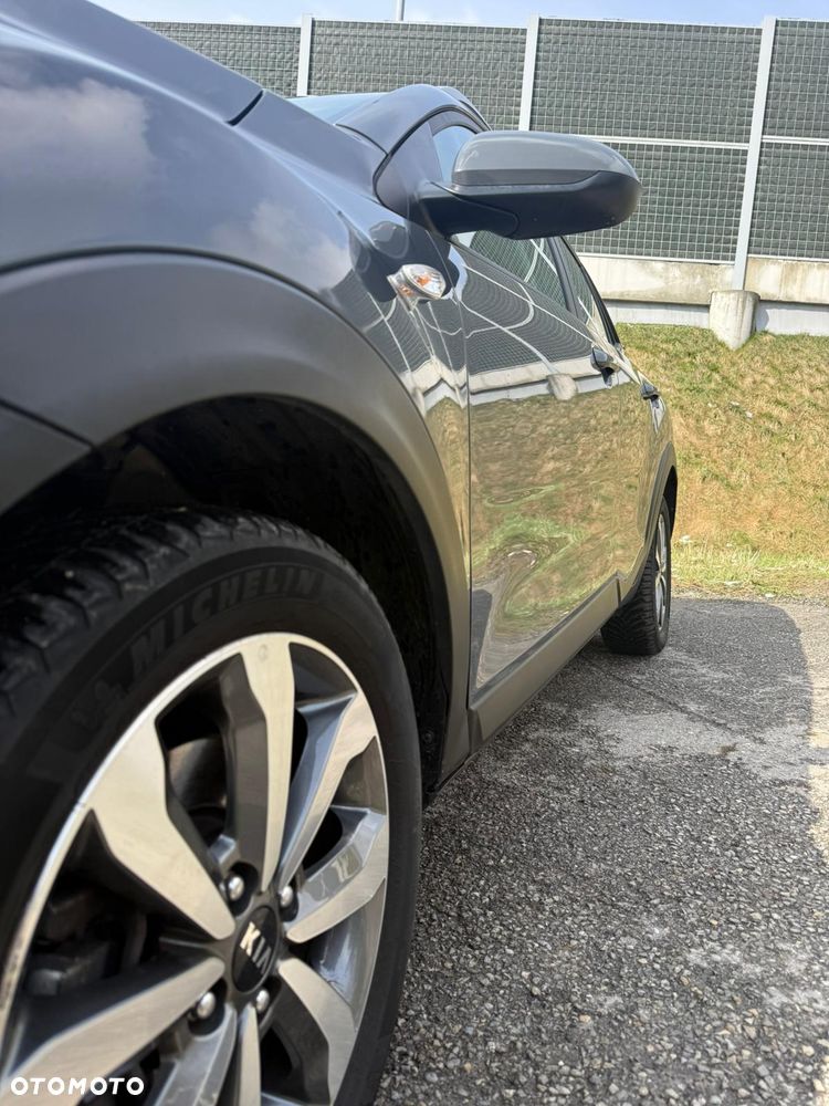 Kia Stonic 1.0 T-GDI 100 OPF DCT7 Edition 7 - 8