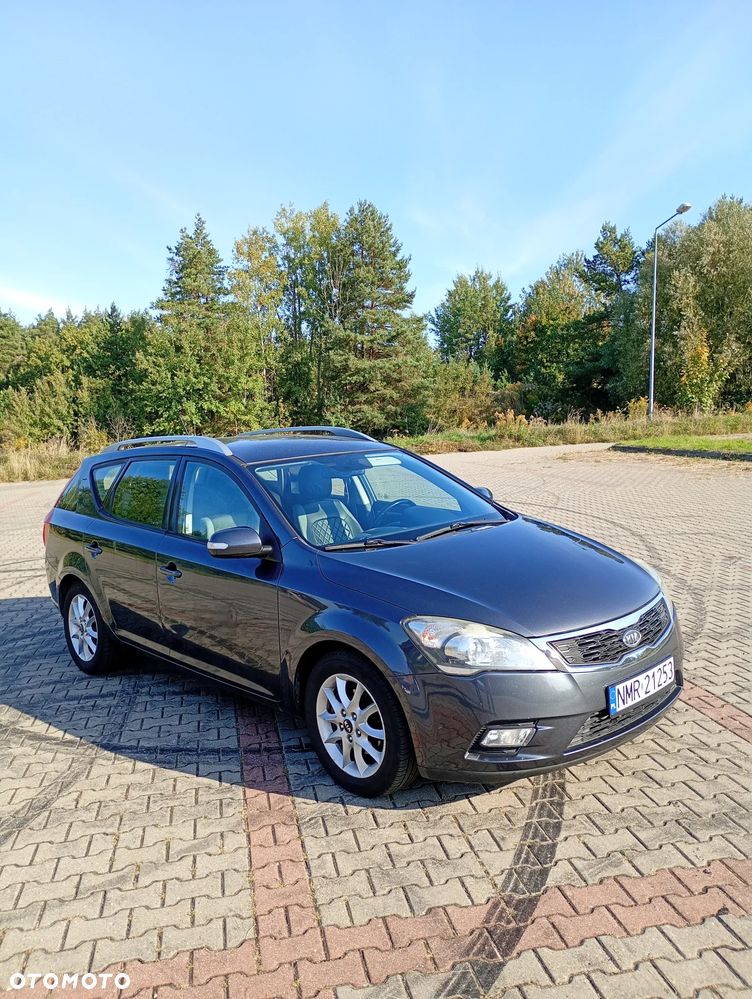 Kia Ceed - 1