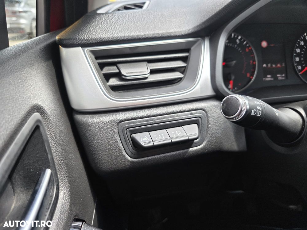 Renault Captur TCe GPF Zen - 18