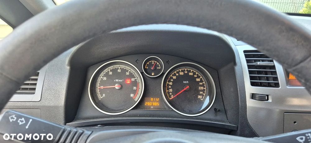 Opel Zafira 1.8 Cosmo - 9