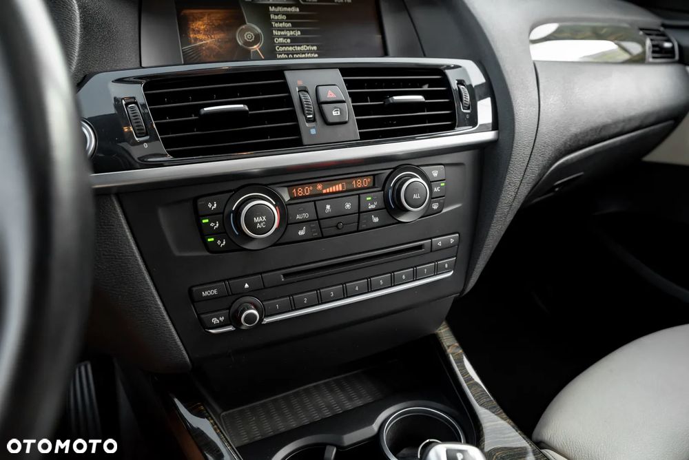 BMW X3 xDrive28i Sport-Aut M Sport - 26